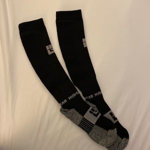 ❌ SOLD Mudgear Tall Compression Socks NWOT Size M Black/Gray